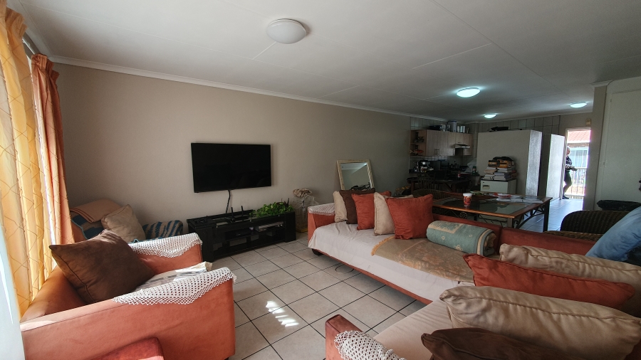 2 Bedroom Property for Sale in New Redruth Gauteng