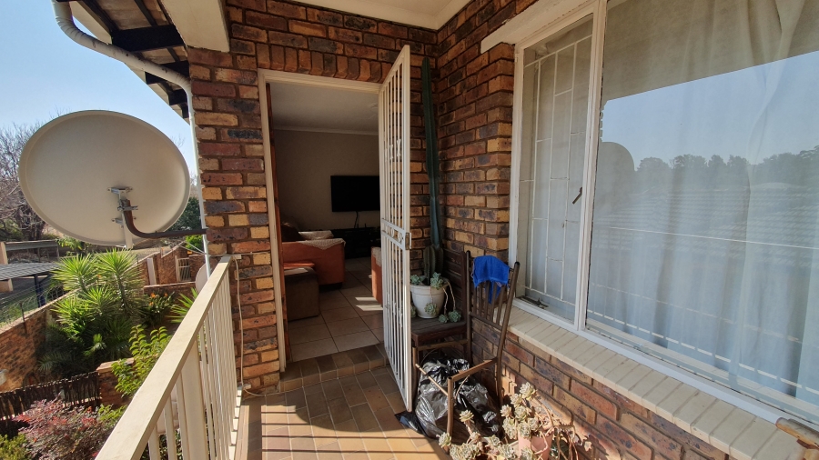 2 Bedroom Property for Sale in New Redruth Gauteng
