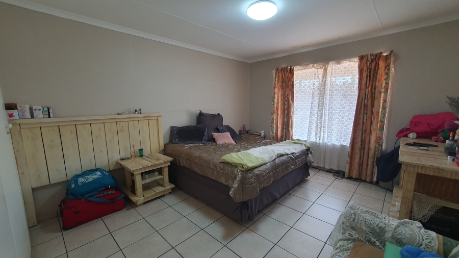 2 Bedroom Property for Sale in New Redruth Gauteng