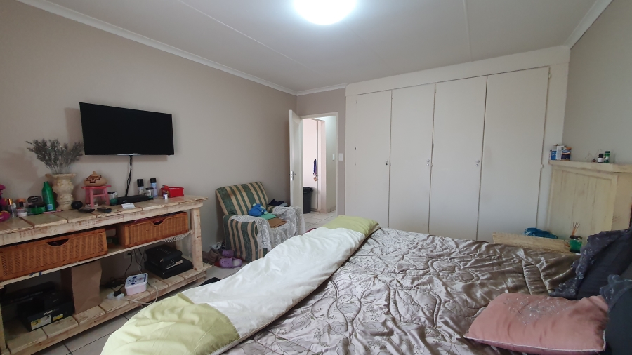2 Bedroom Property for Sale in New Redruth Gauteng