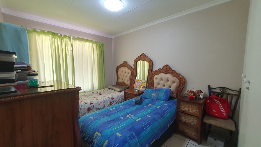 2 Bedroom Property for Sale in New Redruth Gauteng