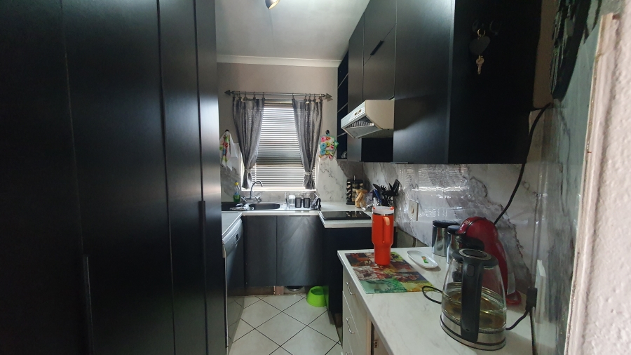 2 Bedroom Property for Sale in South Crest Gauteng