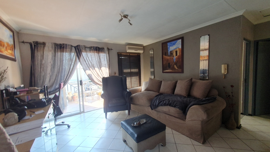 2 Bedroom Property for Sale in South Crest Gauteng