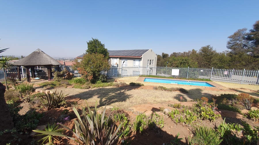 2 Bedroom Property for Sale in South Crest Gauteng
