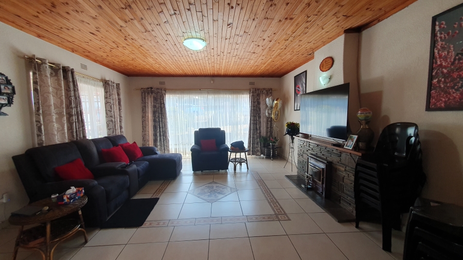3 Bedroom Property for Sale in Risana Gauteng