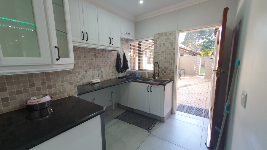 4 Bedroom Property for Sale in Brackenhurst Gauteng