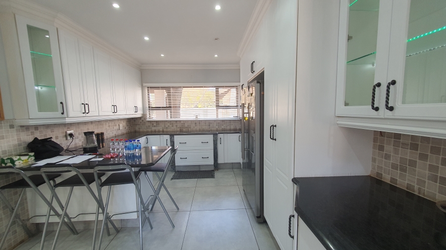 4 Bedroom Property for Sale in Brackenhurst Gauteng