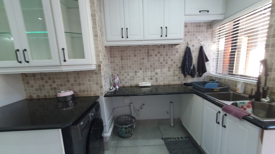 4 Bedroom Property for Sale in Brackenhurst Gauteng