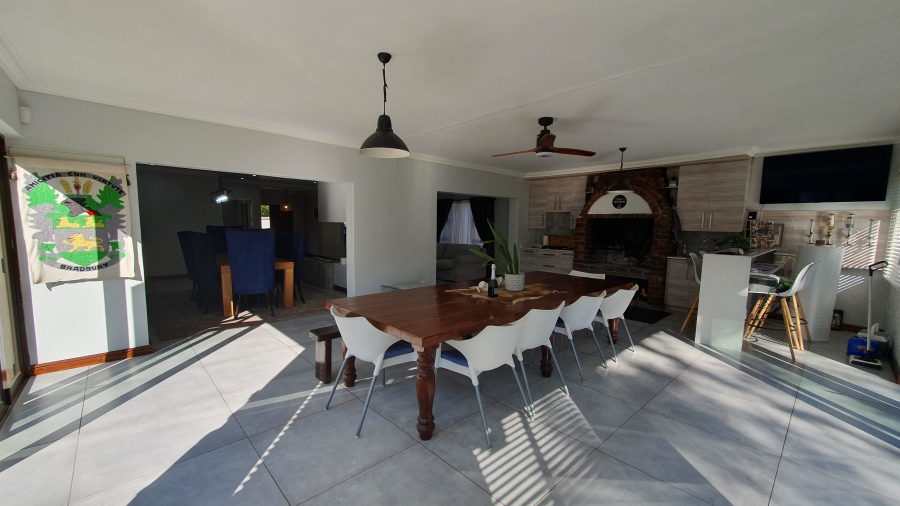 4 Bedroom Property for Sale in Brackenhurst Gauteng
