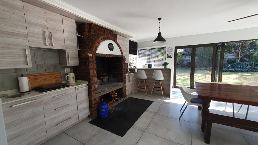 4 Bedroom Property for Sale in Brackenhurst Gauteng