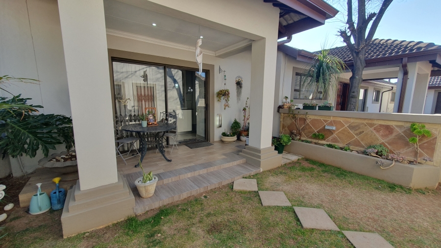 4 Bedroom Property for Sale in Brackenhurst Gauteng