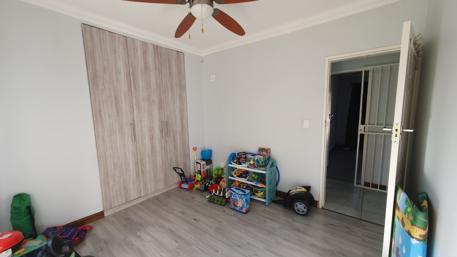 4 Bedroom Property for Sale in Brackenhurst Gauteng