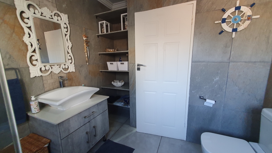 4 Bedroom Property for Sale in Brackenhurst Gauteng