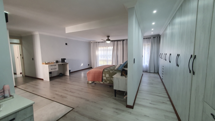 4 Bedroom Property for Sale in Brackenhurst Gauteng