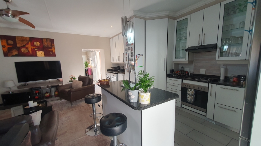 4 Bedroom Property for Sale in Brackenhurst Gauteng