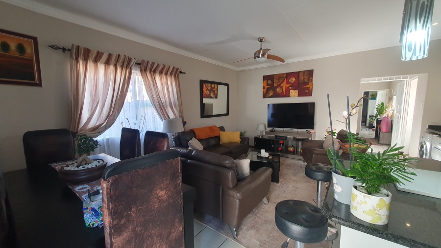 4 Bedroom Property for Sale in Brackenhurst Gauteng
