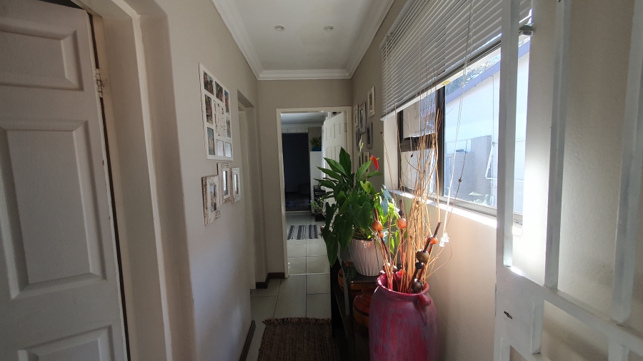 4 Bedroom Property for Sale in Brackenhurst Gauteng