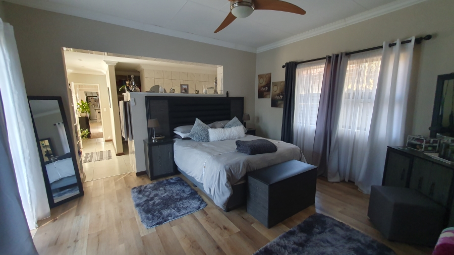 4 Bedroom Property for Sale in Brackenhurst Gauteng