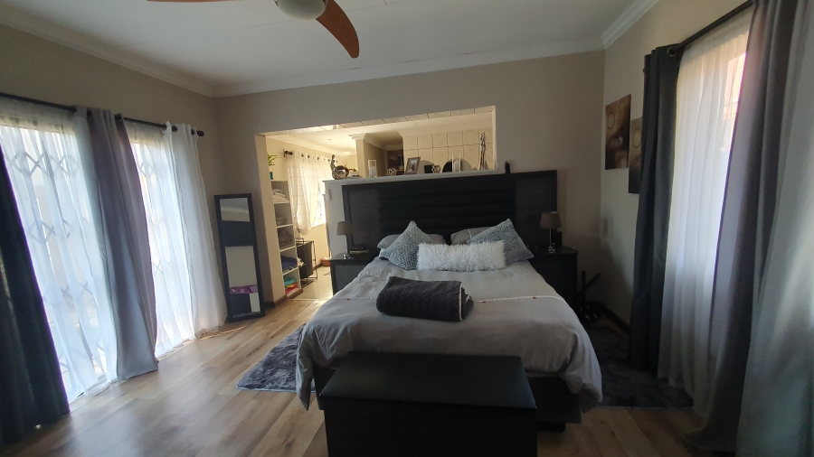 4 Bedroom Property for Sale in Brackenhurst Gauteng