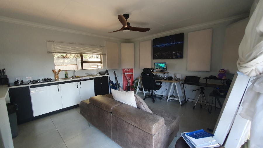 4 Bedroom Property for Sale in Brackenhurst Gauteng