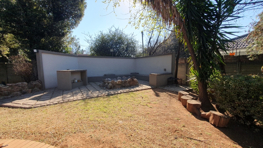 4 Bedroom Property for Sale in Brackenhurst Gauteng