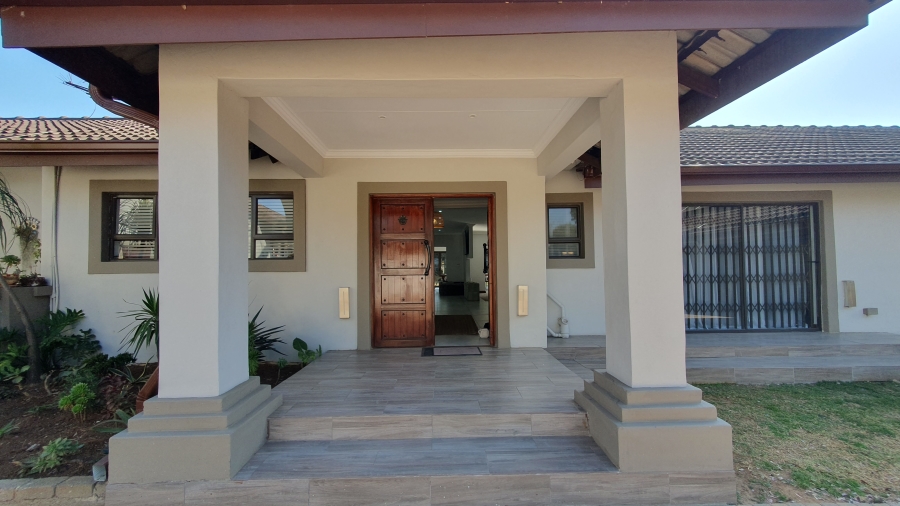 4 Bedroom Property for Sale in Brackenhurst Gauteng