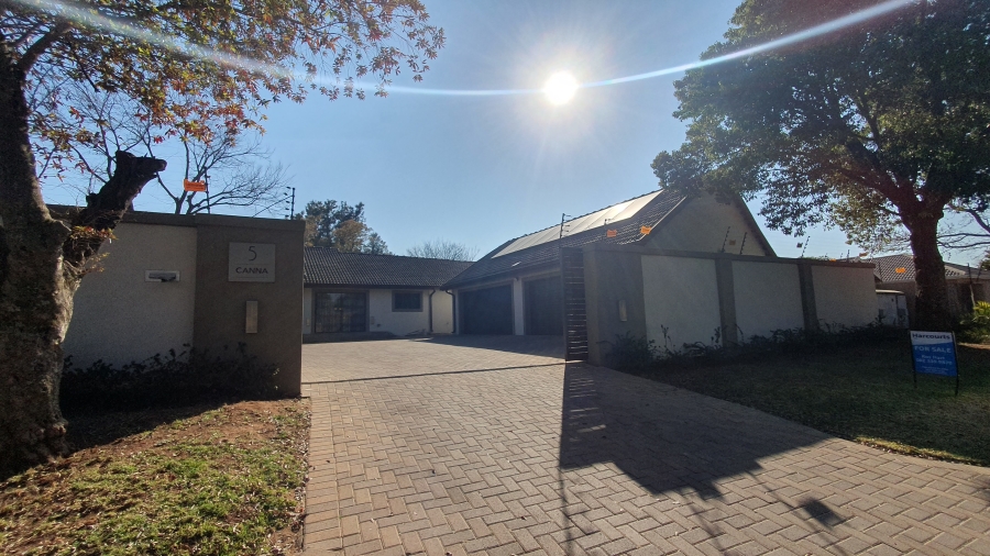 4 Bedroom Property for Sale in Brackenhurst Gauteng