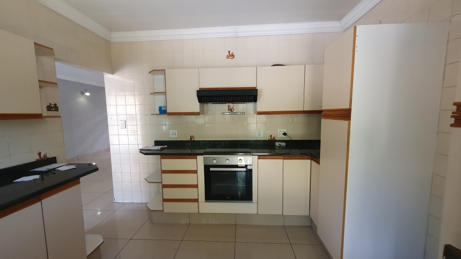 3 Bedroom Property for Sale in Brackendowns Gauteng
