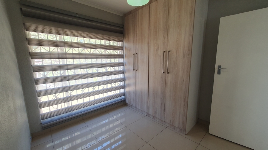 3 Bedroom Property for Sale in Brackendowns Gauteng