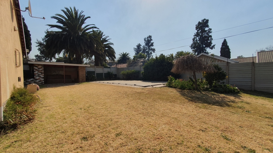 3 Bedroom Property for Sale in Brackendowns Gauteng