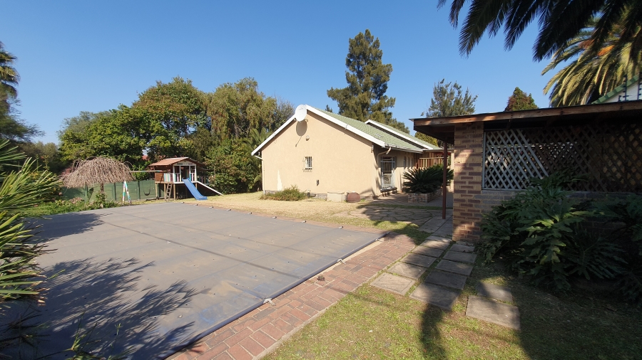 3 Bedroom Property for Sale in Brackendowns Gauteng
