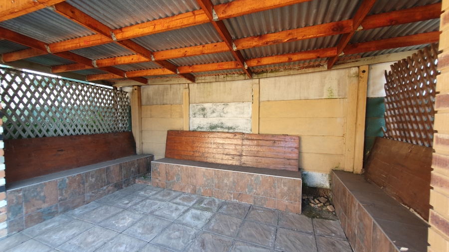3 Bedroom Property for Sale in Brackendowns Gauteng