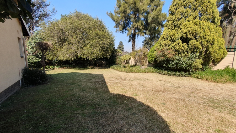 3 Bedroom Property for Sale in Brackendowns Gauteng