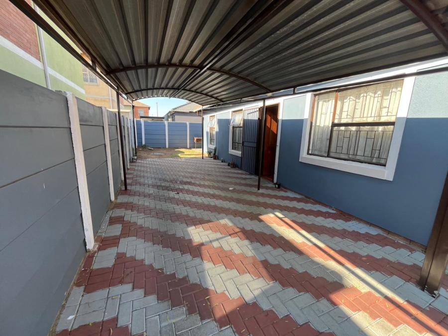 3 Bedroom Property for Sale in Albertsdal Gauteng