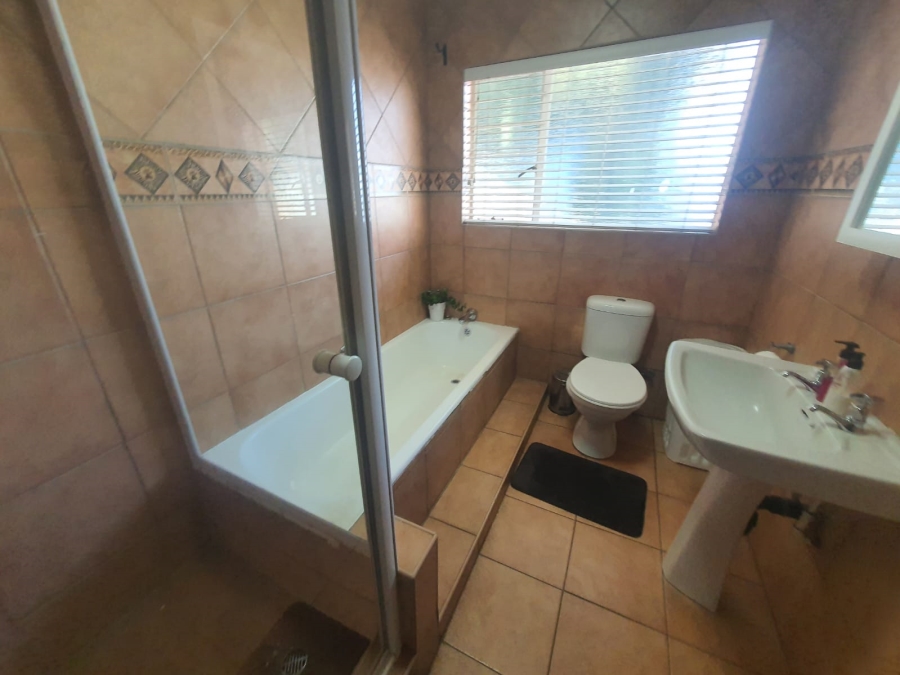 4 Bedroom Property for Sale in Randhart Gauteng