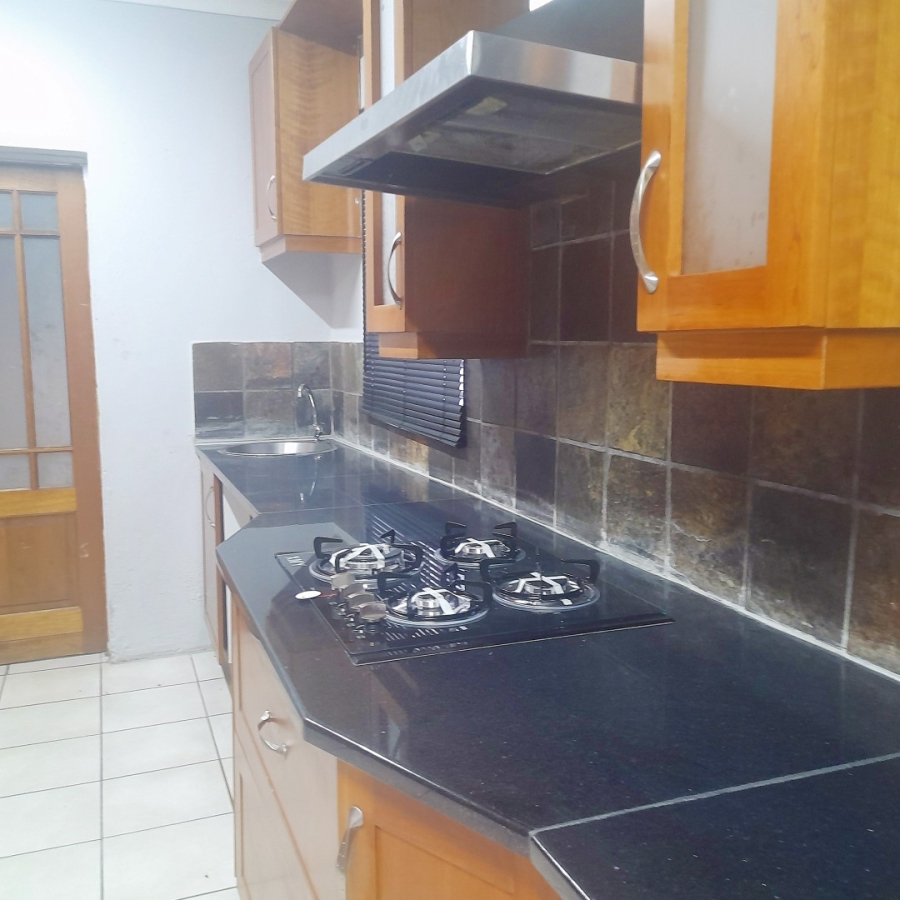 To Let 4 Bedroom Property for Rent in Bryanston Gauteng