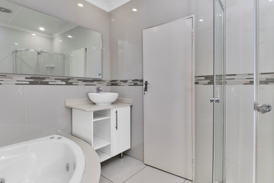 3 Bedroom Property for Sale in Sandown Gauteng