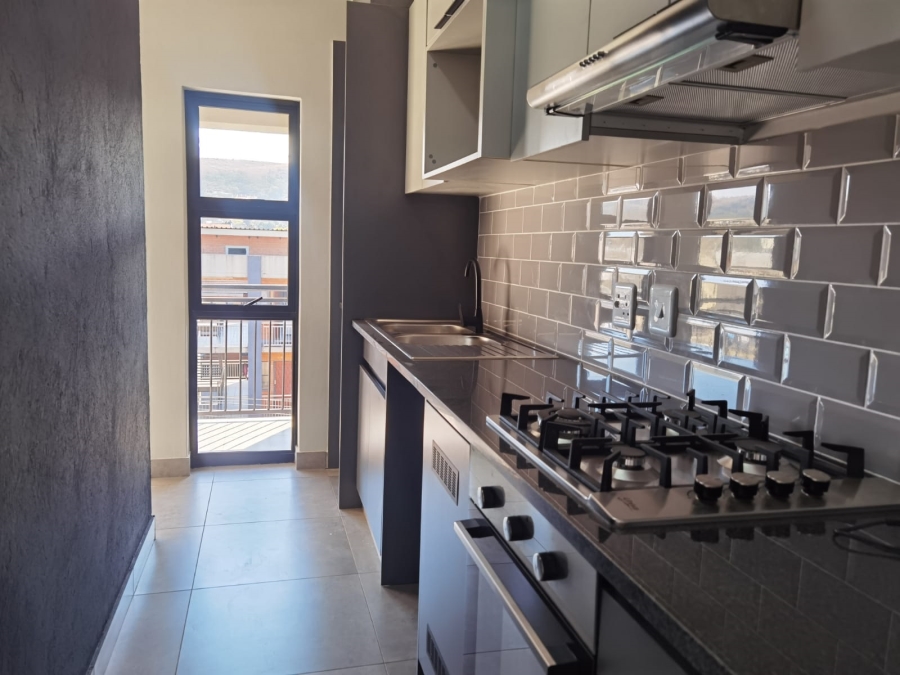 To Let 2 Bedroom Property for Rent in Waverley Gauteng