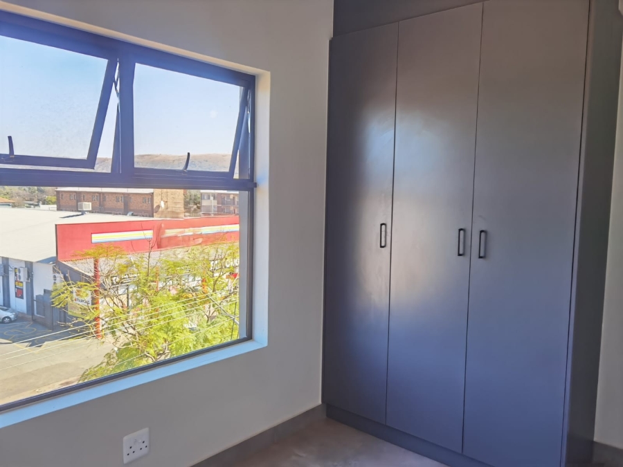 To Let 2 Bedroom Property for Rent in Waverley Gauteng