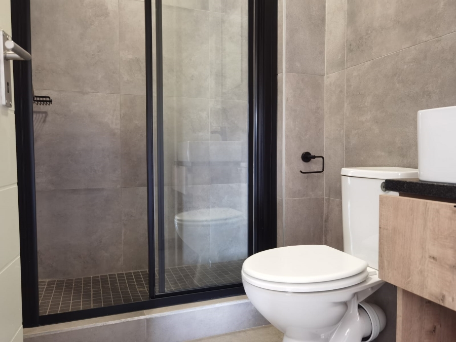 To Let 2 Bedroom Property for Rent in Waverley Gauteng