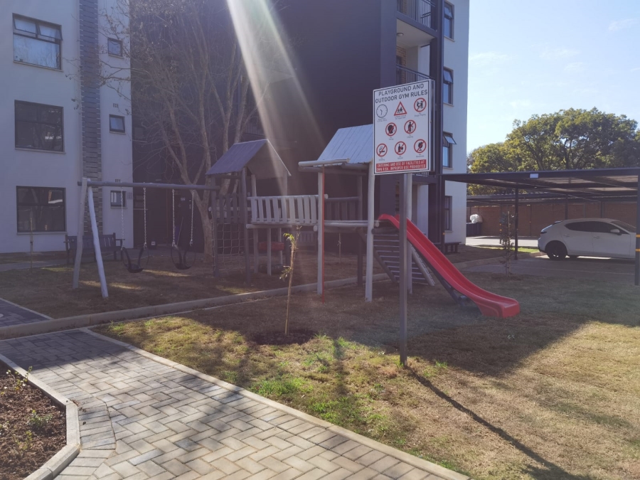 To Let 2 Bedroom Property for Rent in Waverley Gauteng