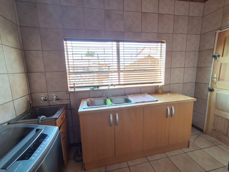 3 Bedroom Property for Sale in Oberholzer Gauteng