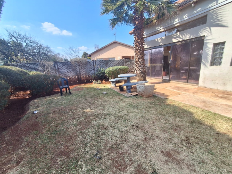 3 Bedroom Property for Sale in Oberholzer Gauteng