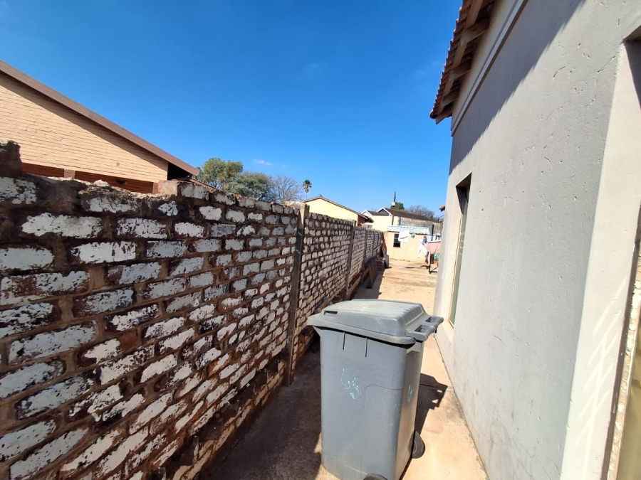 3 Bedroom Property for Sale in Oberholzer Gauteng