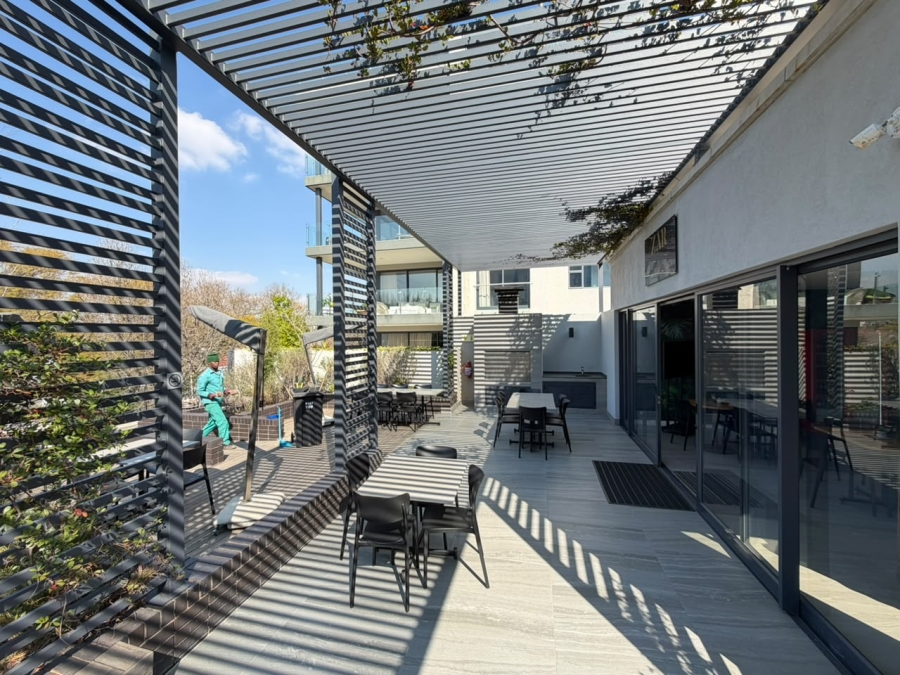 To Let 2 Bedroom Property for Rent in Houghton Estate Gauteng