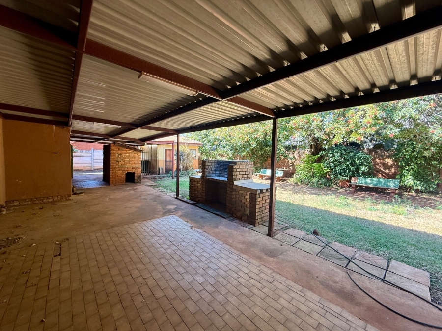 4 Bedroom Property for Sale in The Orchards Gauteng