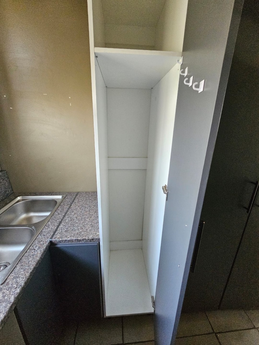 2 Bedroom Property for Sale in Wonderboom South Gauteng