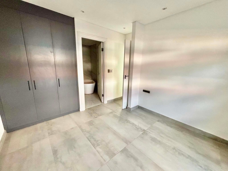 To Let 3 Bedroom Property for Rent in Illovo Gauteng