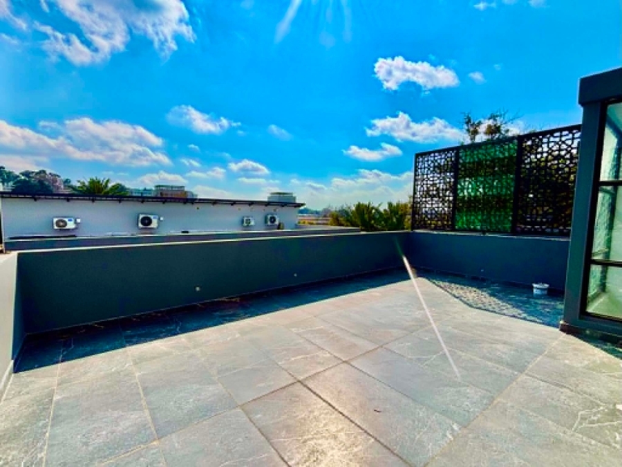 To Let 3 Bedroom Property for Rent in Illovo Gauteng