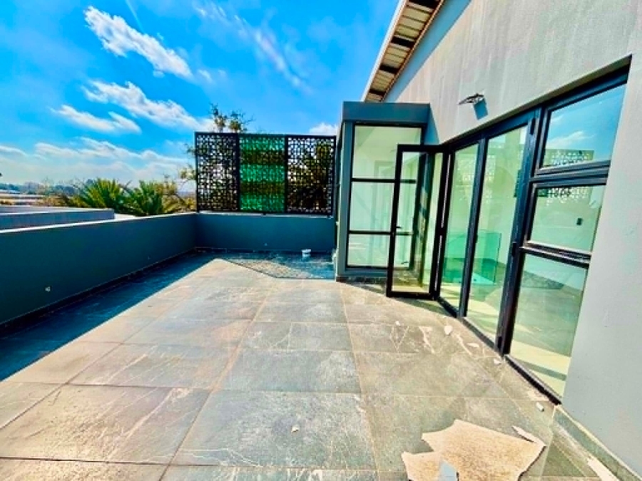 To Let 3 Bedroom Property for Rent in Illovo Gauteng